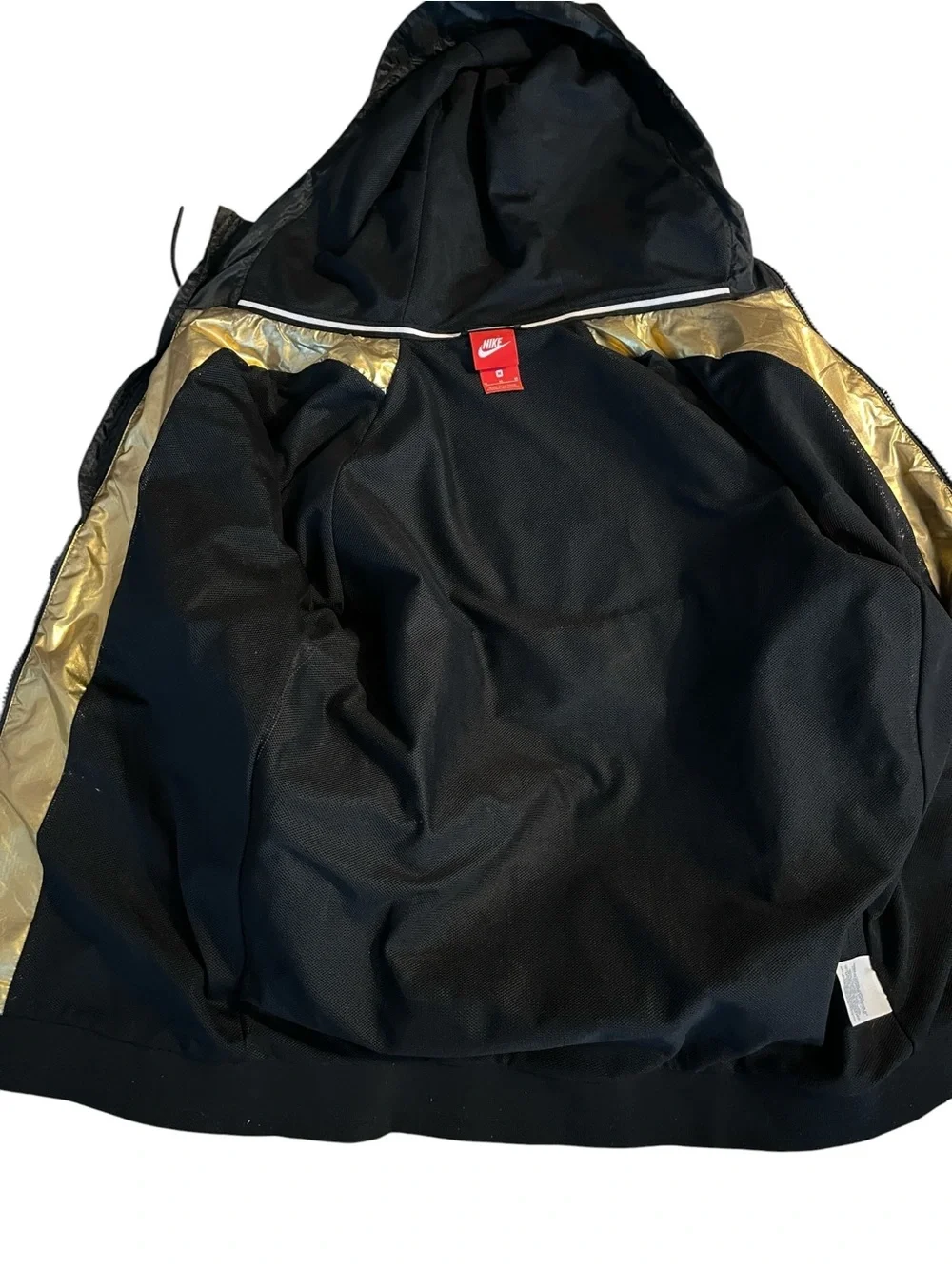 NIKE  Sportswear Windrunner Metallic Gold and Black Hooded Jacket Size Medium